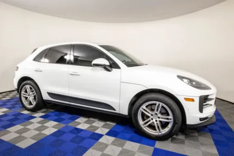 More photos of 2019 Porsche Macan Premium at Apple Sport Imports, TX