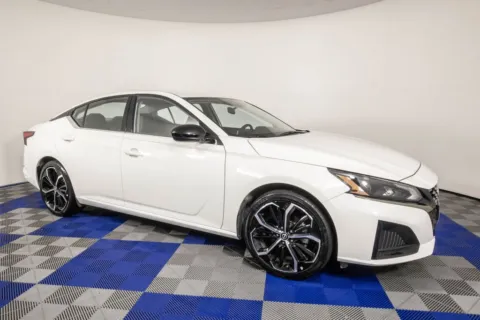 More photos of 2025 Nissan Altima 2.5 SR at Apple Sport Imports, TX
