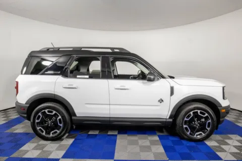 More photos of 2024 Ford Bronco Sport Outer Banks at Apple Sport Imports, TX