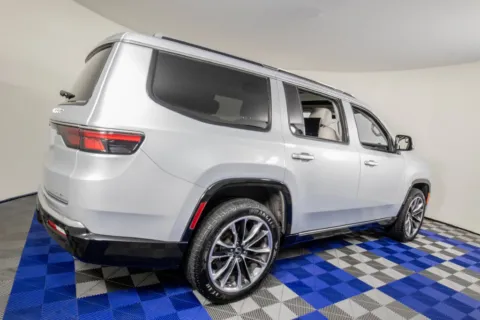 More photos of 2022 Jeep Wagoneer Series III at Apple Sport Imports, TX
