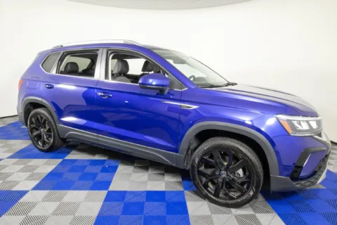 More photos of 2024 Volkswagen Taos 1.5T SE at Apple Sport Imports, TX
