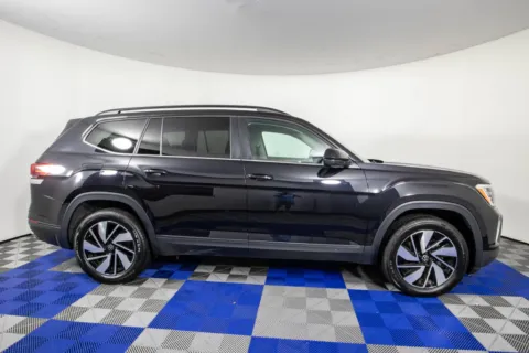 More photos of 2025 Volkswagen Atlas 2.0T SE w/Technology at Apple Sport Imports, TX