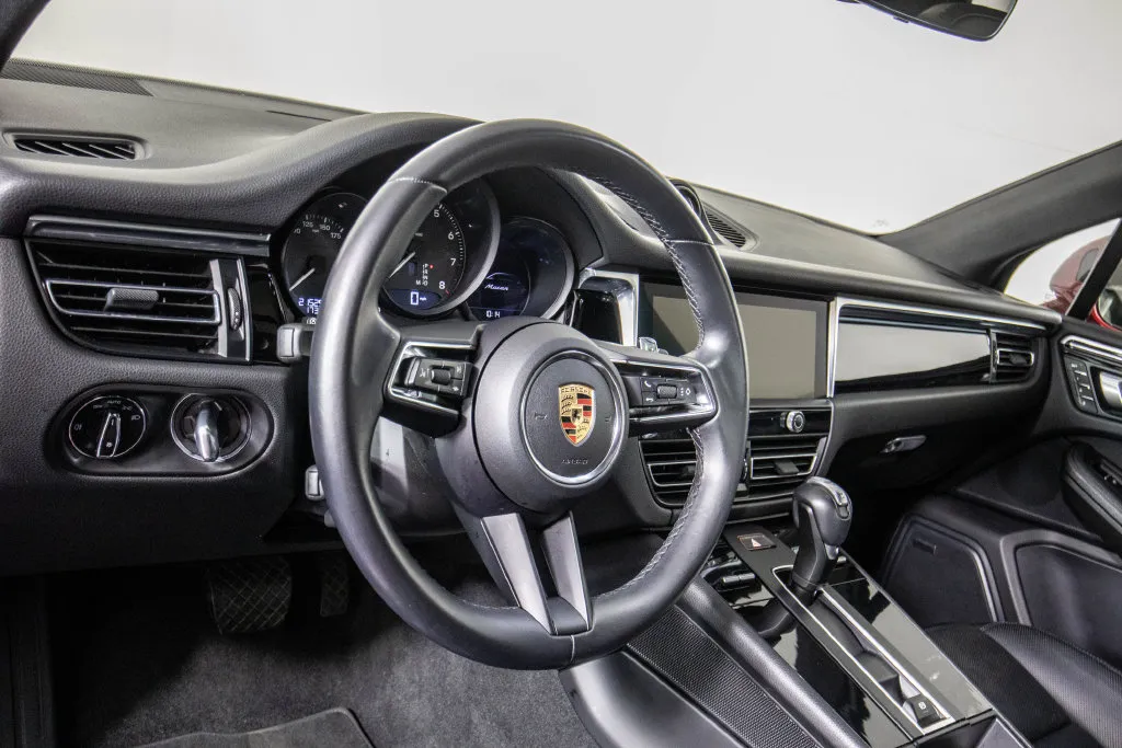 2024 Porsche Macan Base - Photo 17