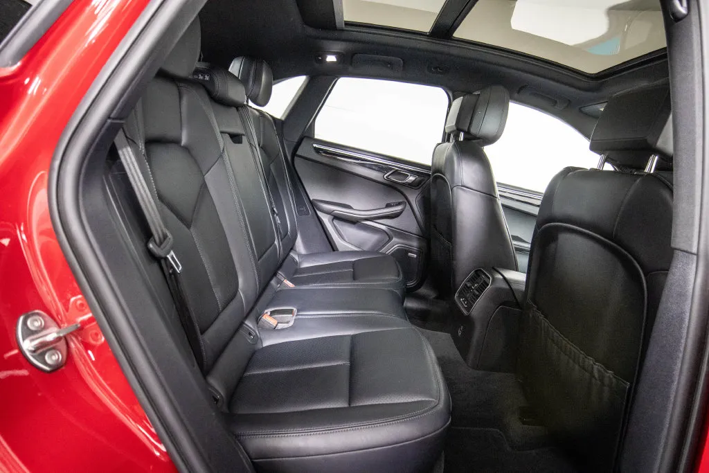 2024 Porsche Macan Base - Photo 12