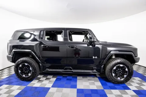 More photos of 2024 GMC Hummer EV SUV 2X at Apple Sport Imports, TX