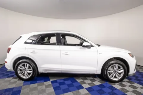 More photos of 2022 Audi Q5 45 S line Premium at Apple Sport Imports, TX