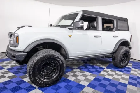 Gray 2024 Ford Bronco Badlands for sale in Austin, TX