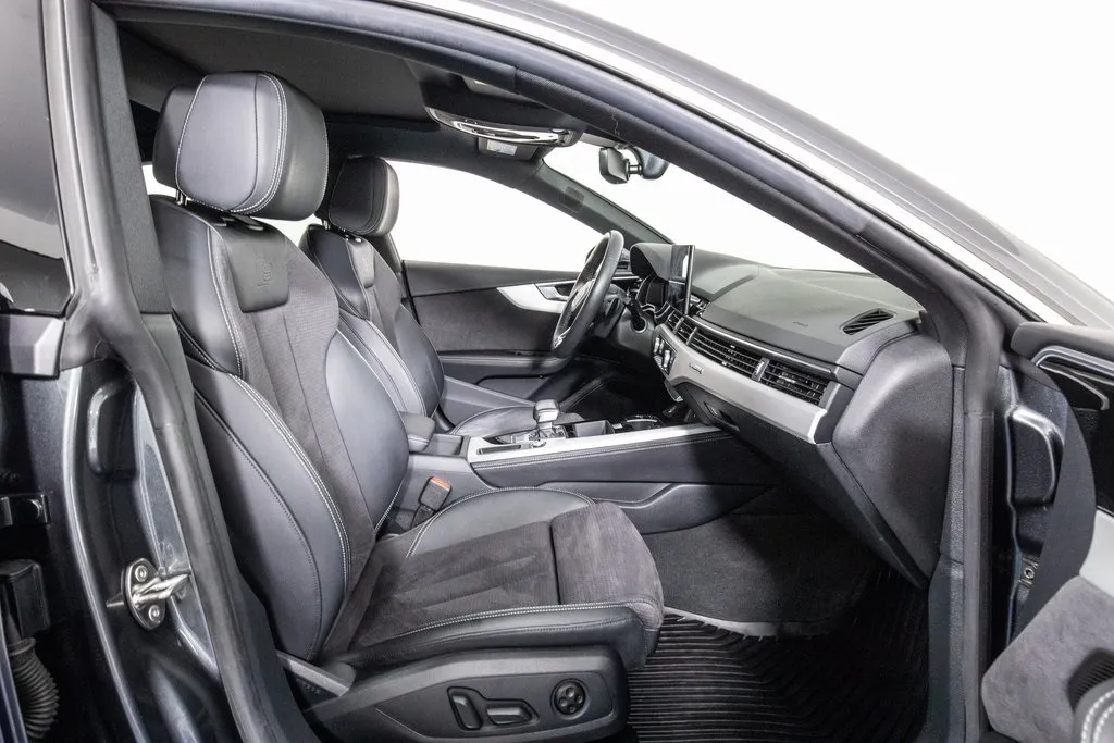 2023 Audi A5 45 S line Premium Plus photo 3