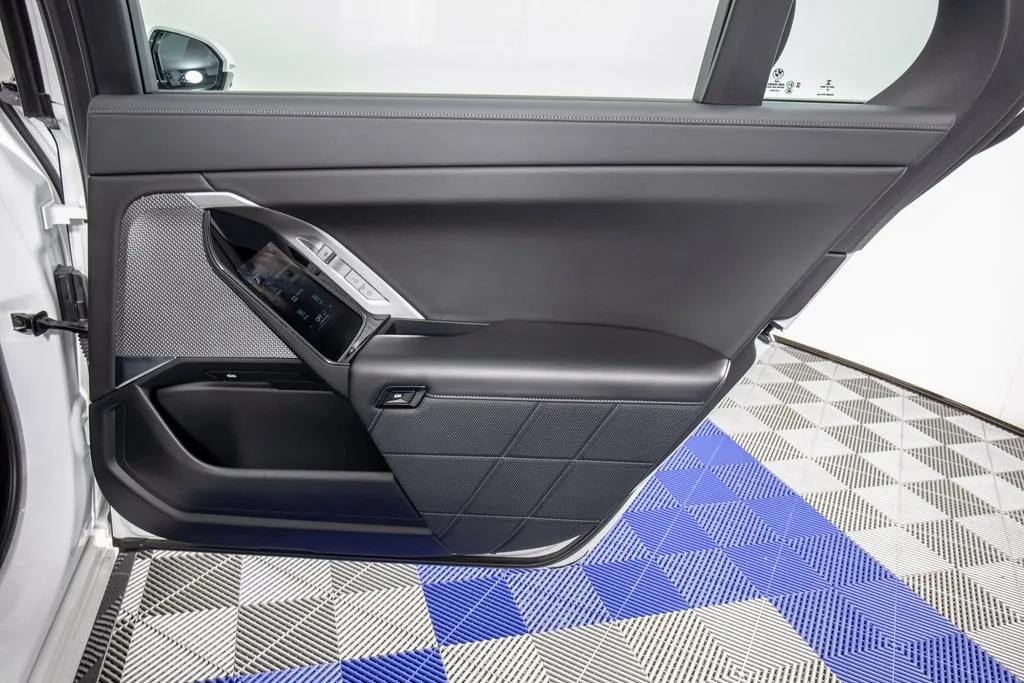 2023 Bmw 740i photo 15