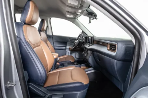 More photos of 2023 Ford Maverick Lariat at Apple Sport Imports, TX