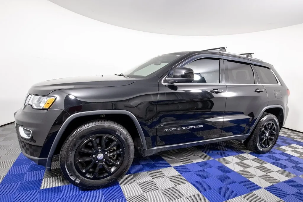 Black 2021 Jeep Grand Cherokee Laredo X for sale in Austin, TX