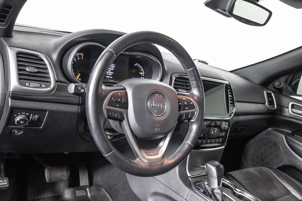 2021 Jeep Grand Cherokee Laredo X photo 15