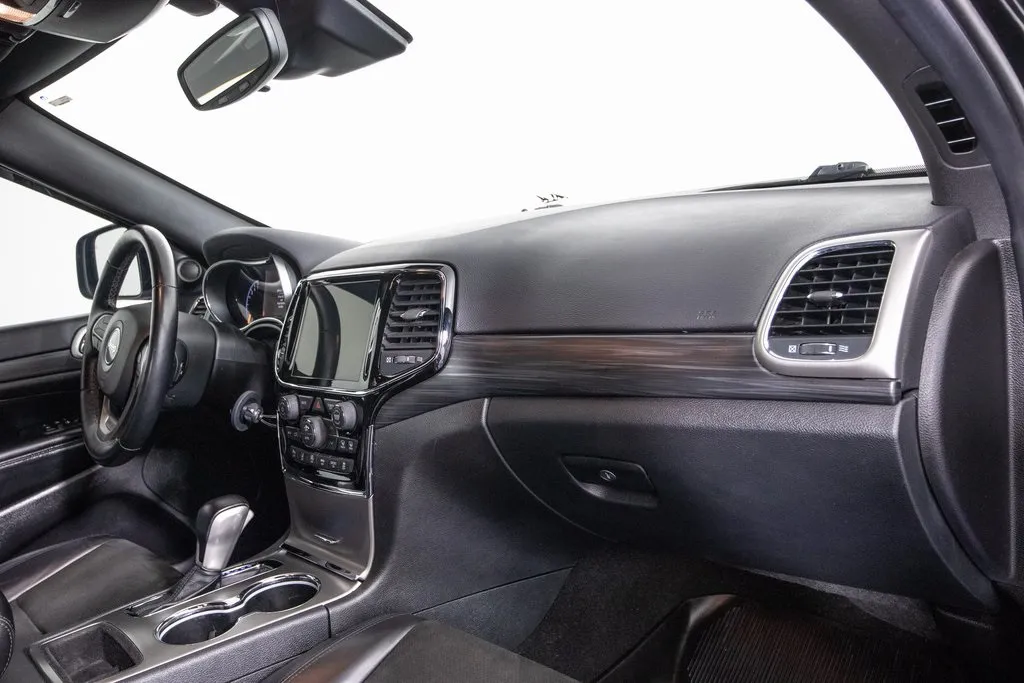 2021 Jeep Grand Cherokee Laredo X photo 24