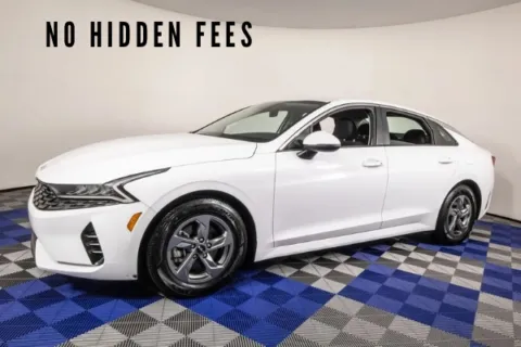 White 2022 Kia K5 LXS for sale in Austin, TX
