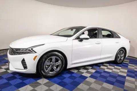 White 2022 Kia K5 LXS for sale in Austin, TX