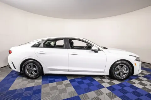 More photos of 2022 Kia K5 LXS at Apple Sport Imports, TX