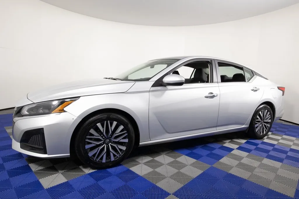 Silver 2023 Nissan Altima 2.5 SV for sale in Austin, TX
