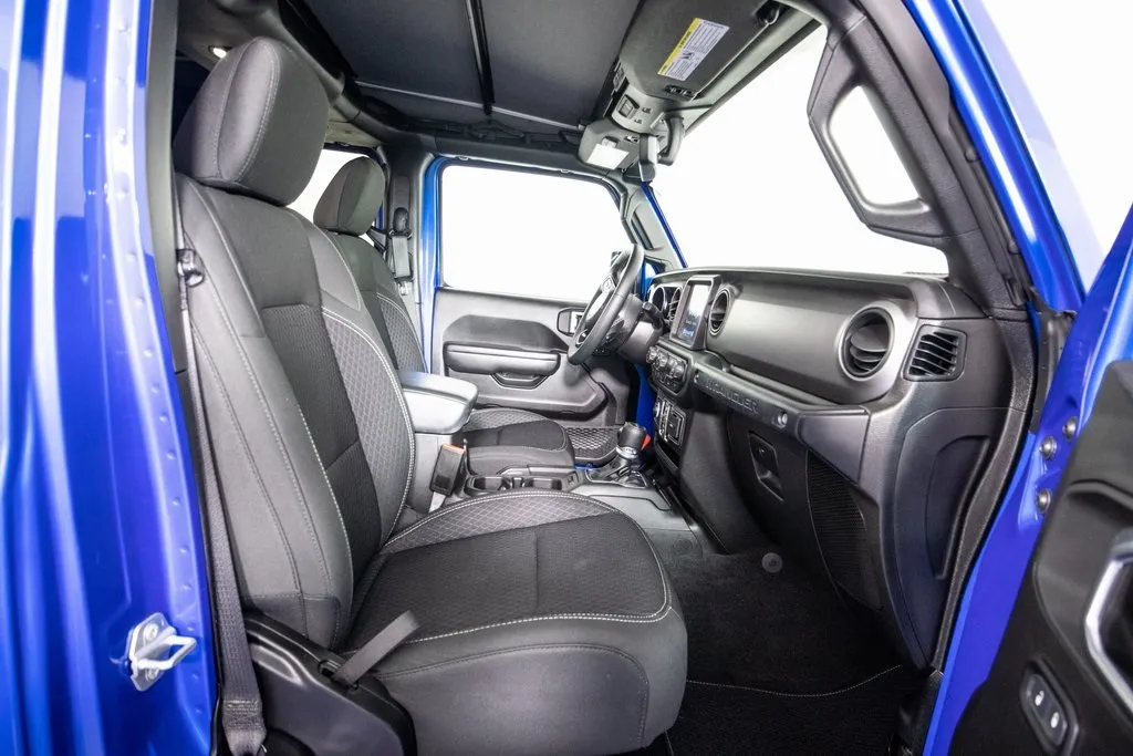 2021 Jeep Wrangler Unlimited Sport Anniversary Edition photo 4