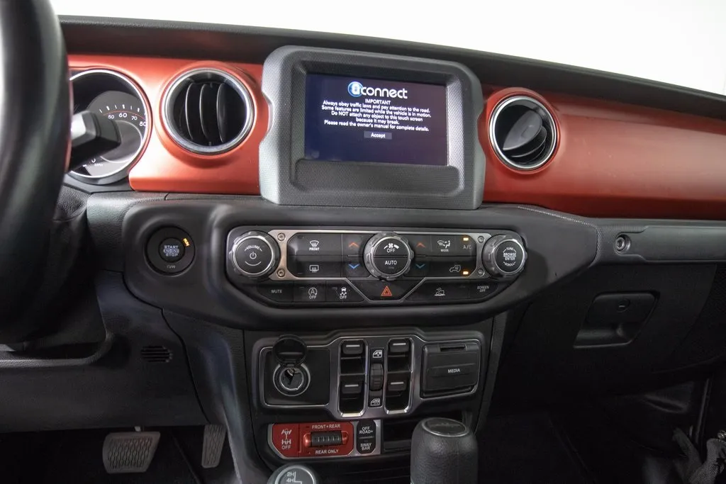2021 Jeep Gladiator Rubicon photo 24
