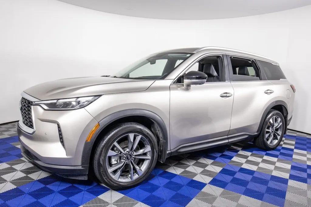 Silver 2023 INFINITI QX60 LUXE for sale in Austin, TX