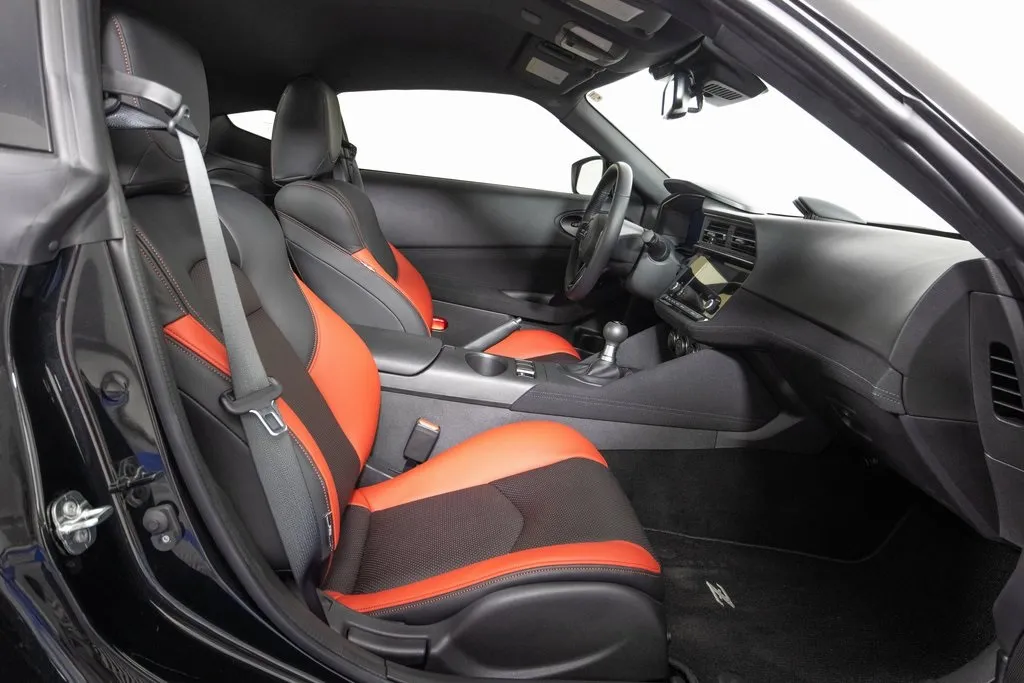 2025 Nissan Z Sport photo 4