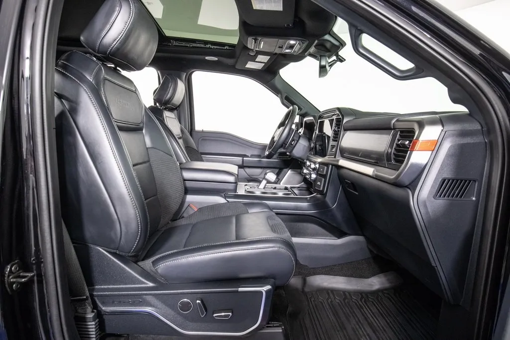 2022 Ford F-150 Raptor photo 23