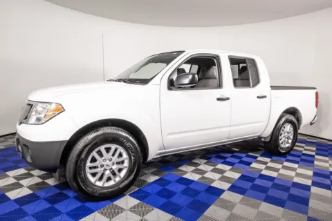 White 2019 Nissan Frontier SV for sale in Austin, TX