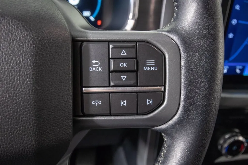 2022 Ford F-150 Lariat photo 17