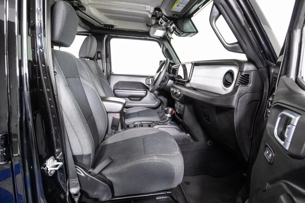 2024 Jeep Wrangler Sport S photo 4