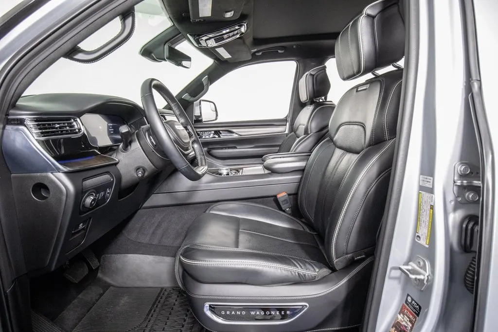 2022 Jeep Grand Wagoneer II photo 20