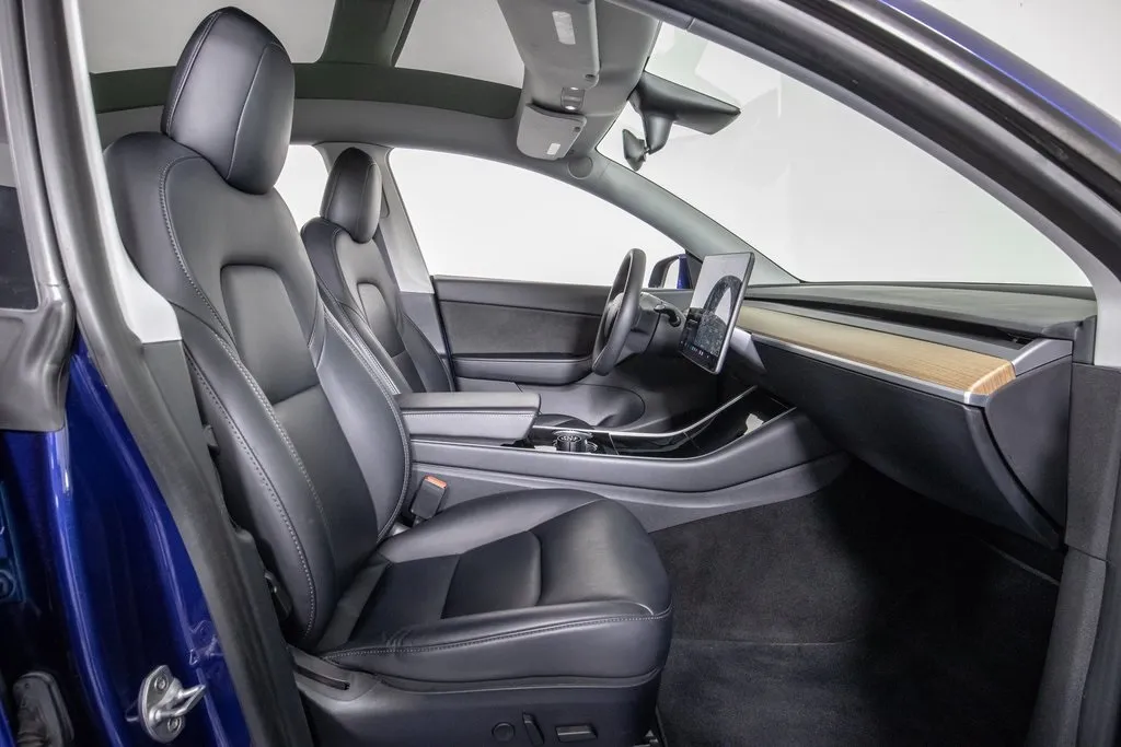 2020 Tesla Model Y Long Range photo 4