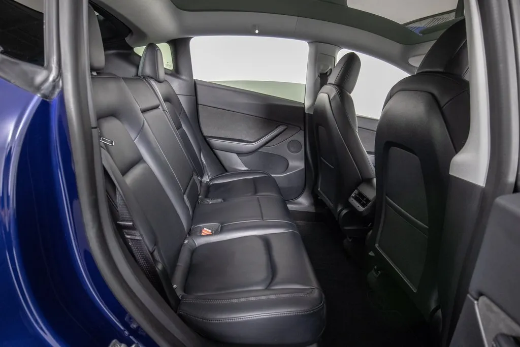 2020 Tesla Model Y Long Range photo 13