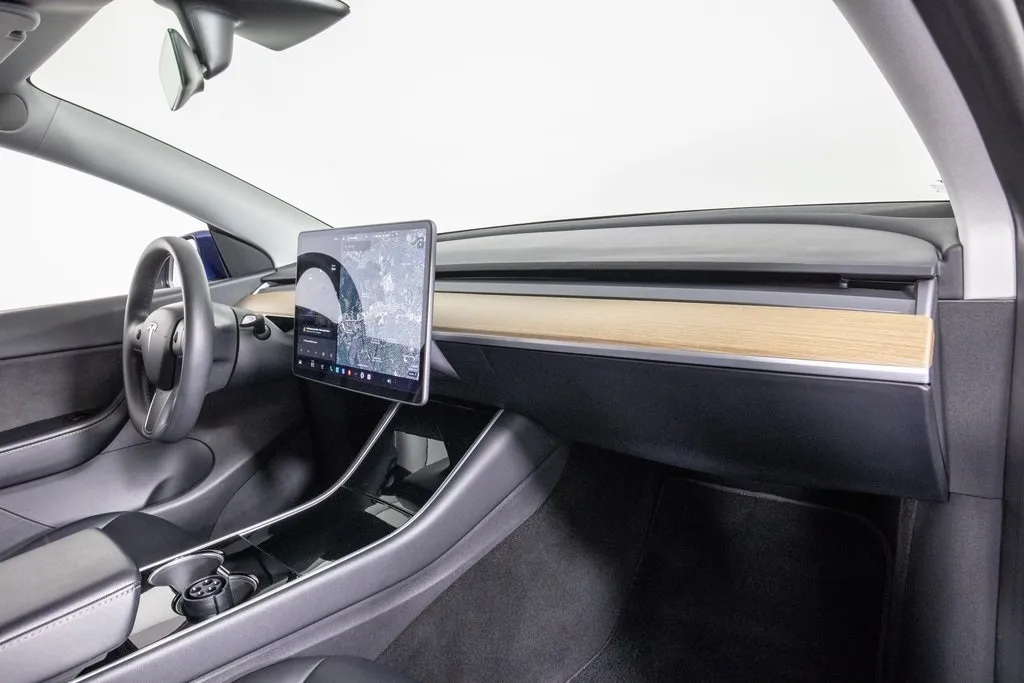 2020 Tesla Model Y Long Range photo 14