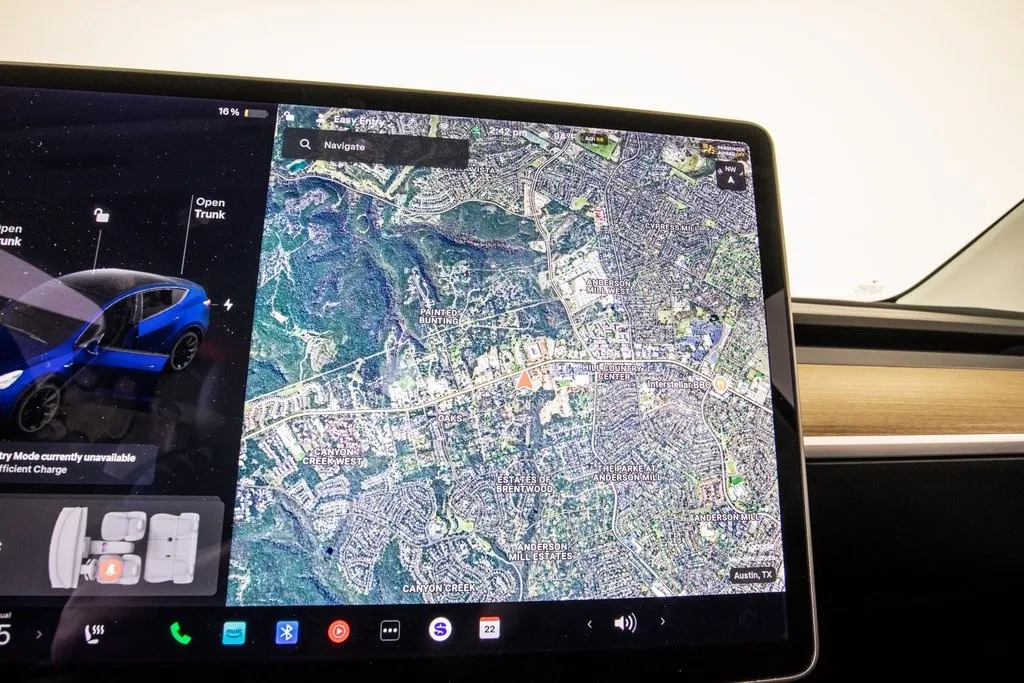2020 Tesla Model Y Long Range photo 15