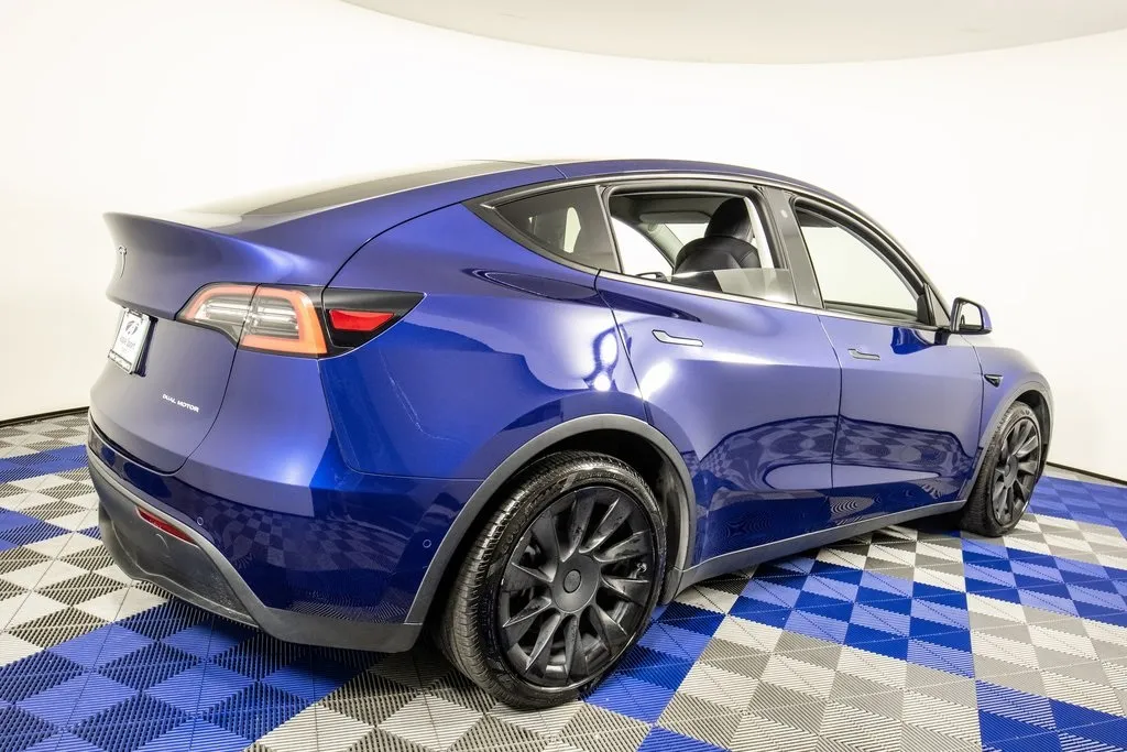 2020 Tesla Model Y Long Range photo 6