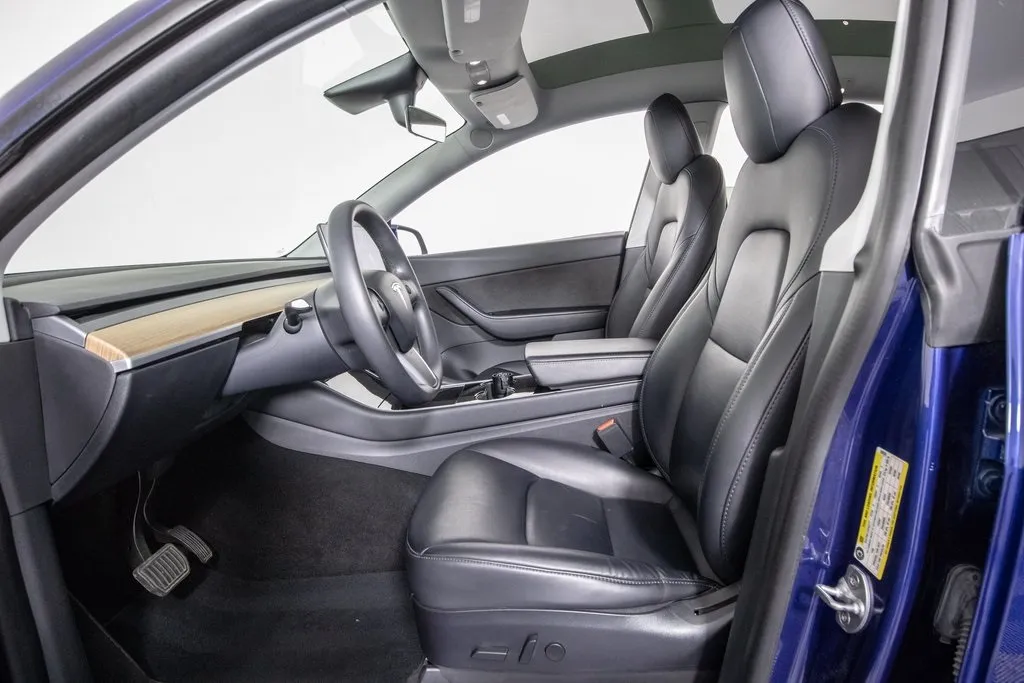 2020 Tesla Model Y Long Range photo 12