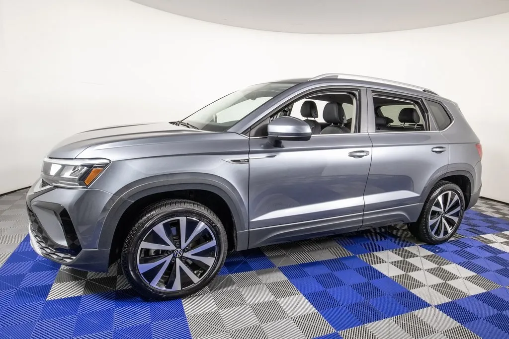 Gray 2024 Volkswagen Taos 1.5T SE for sale in Austin, TX