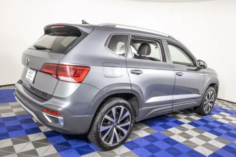 More photos of 2024 Volkswagen Taos 1.5T SE at Apple Sport Imports, TX