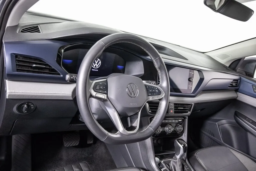 2024 Volkswagen Taos SE photo 12