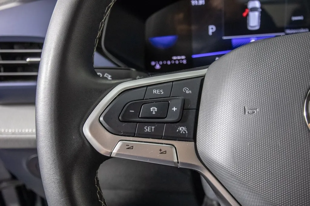 2024 Volkswagen Taos SE photo 13