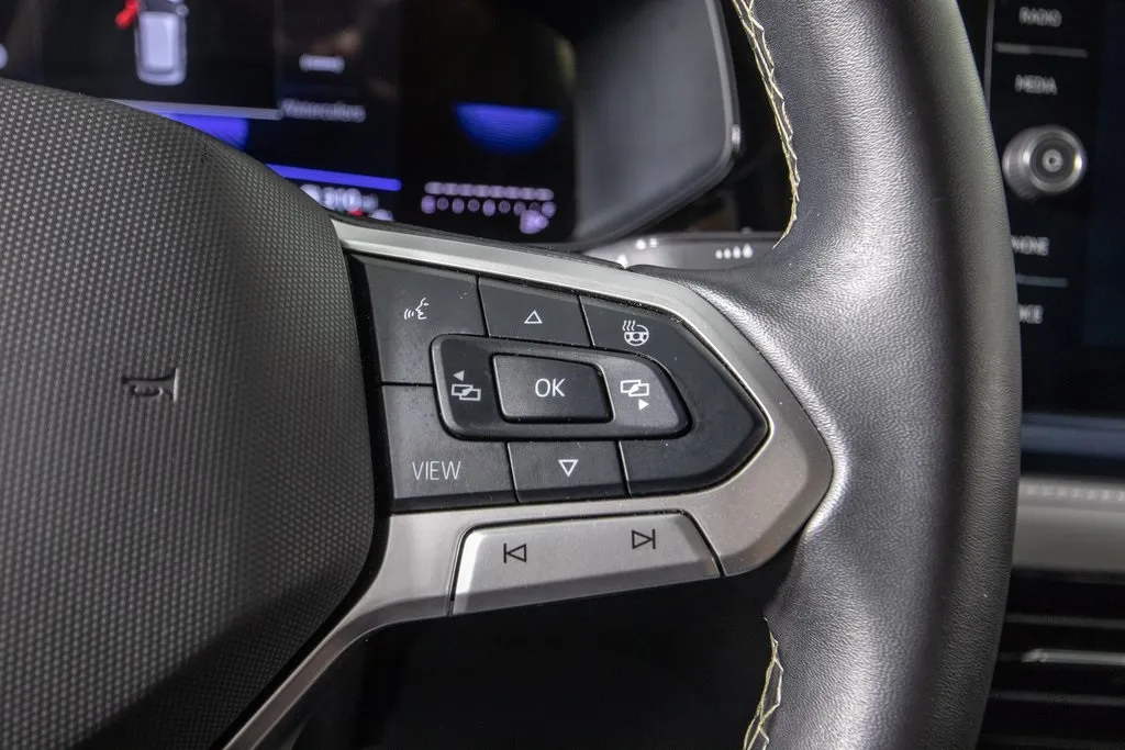 2024 Volkswagen Taos SE photo 21