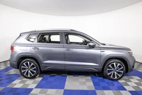 More photos of 2024 Volkswagen Taos 1.5T SE at Apple Sport Imports, TX
