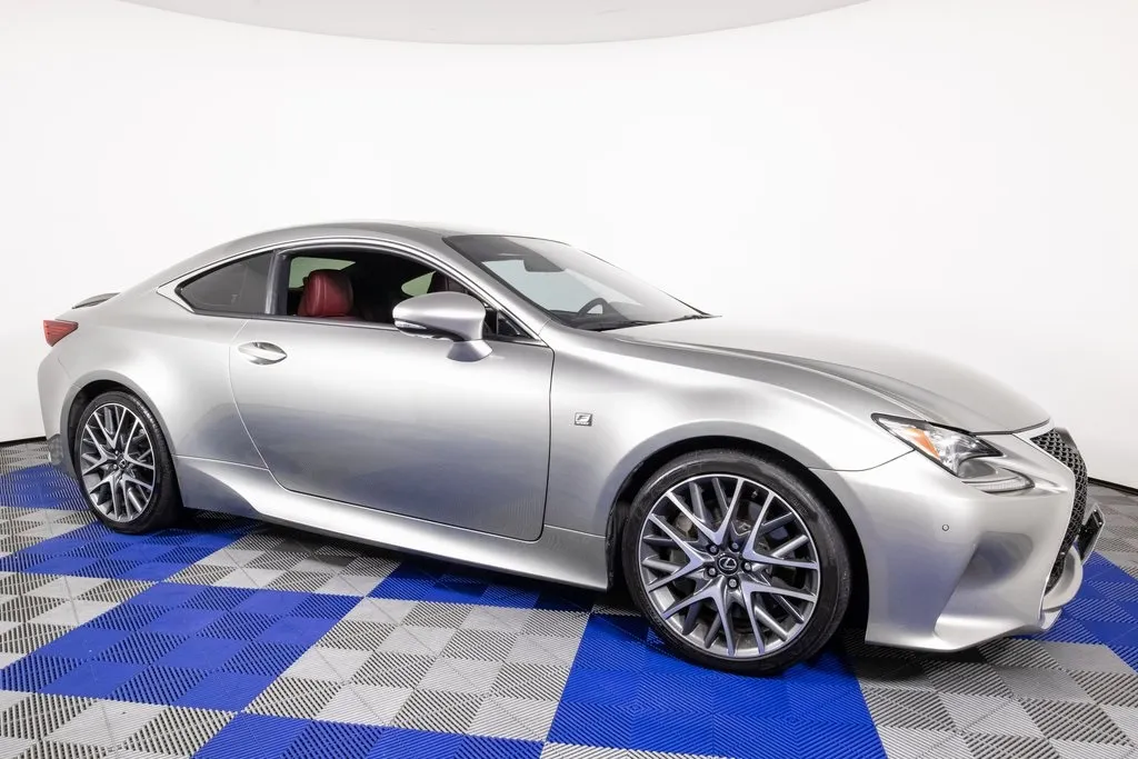 2017 Lexus RC 200t F SPORT photo 9