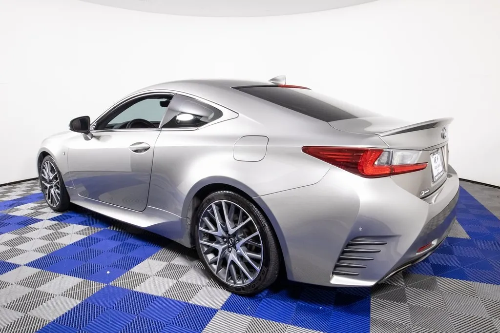 2017 Lexus RC 200t F SPORT photo 18