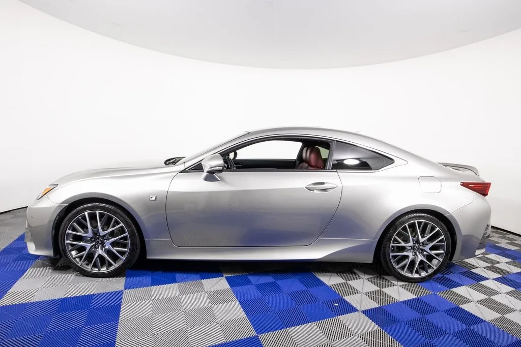 2017 Lexus RC 200t F SPORT photo 3