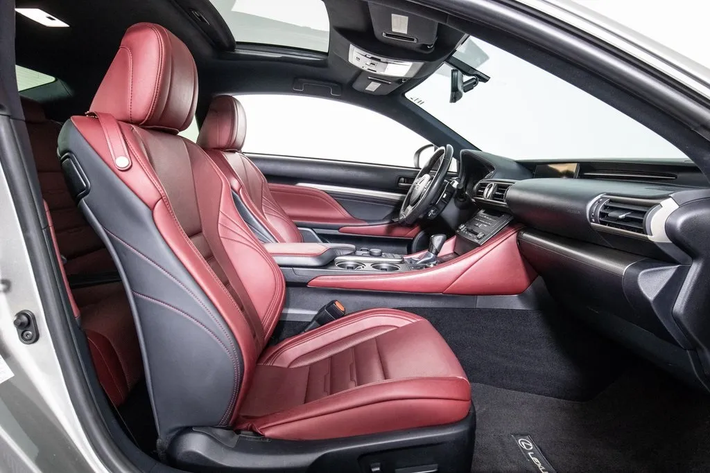 2017 Lexus RC 200t F SPORT photo 19