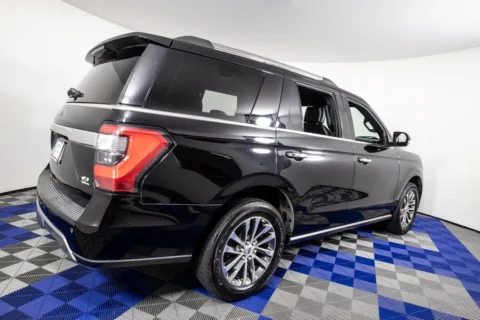 More photos of 2018 Ford Expedition Limited at Apple Sport Imports, TX
