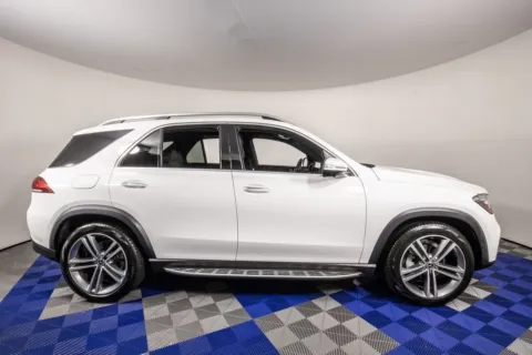 More photos of 2022 Mercedes-Benz GLE 350 at Apple Sport Imports, TX