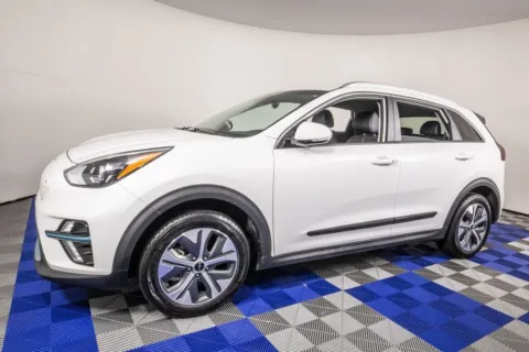 White 2022 Kia Niro EV EX for sale in Austin, TX