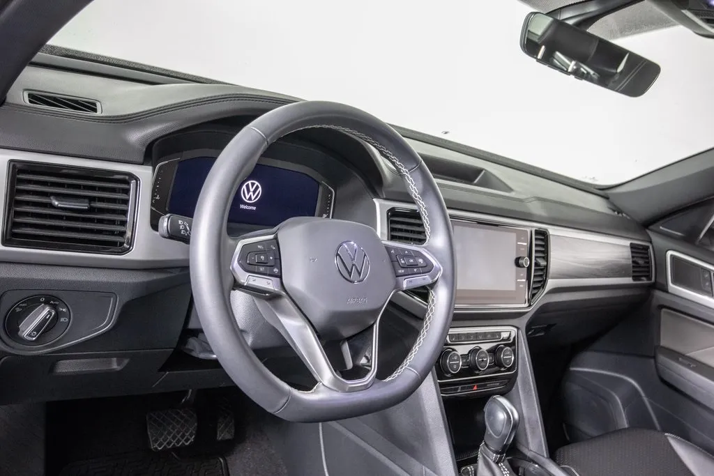 2023 Volkswagen Atlas Cross Sport V6 SE Technology photo 20